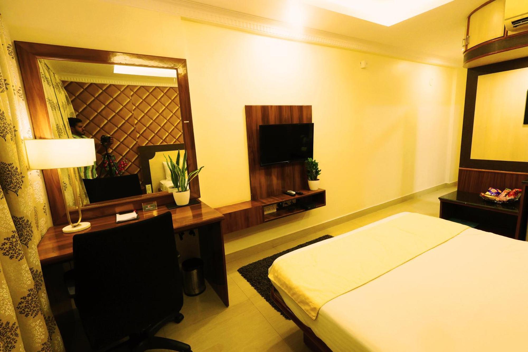 Grand Regency Rajajinagar, Iskcon Temple - Wtc Hotel Бангалор Екстериор снимка